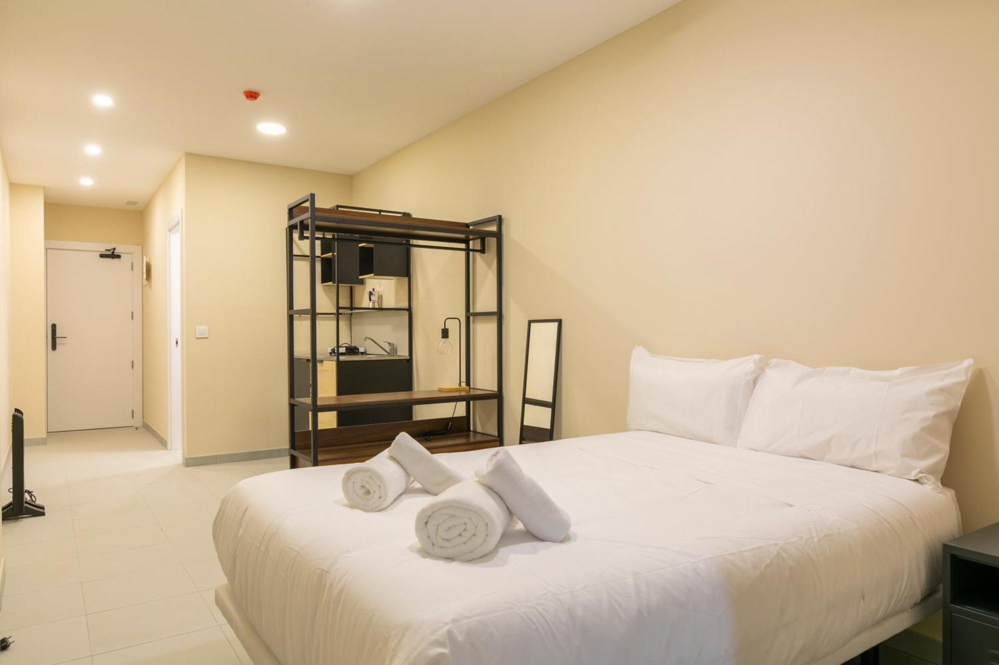 Homeabout Smart Rooms Tetuan - Sin Recepcion — Photos 2